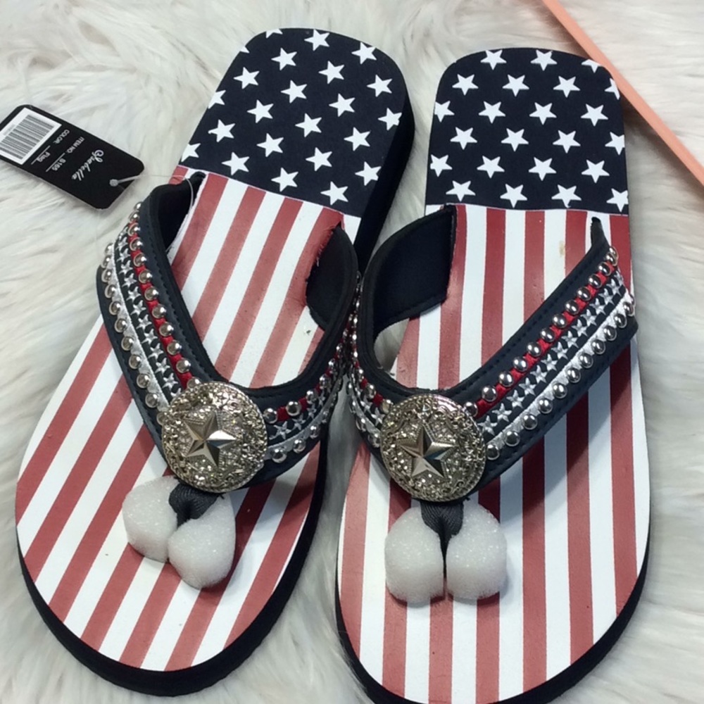 Isabella flat sandals
